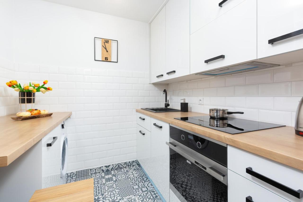 Metro Marymont Apartment By Noclegi Renters Warschau Exterior foto